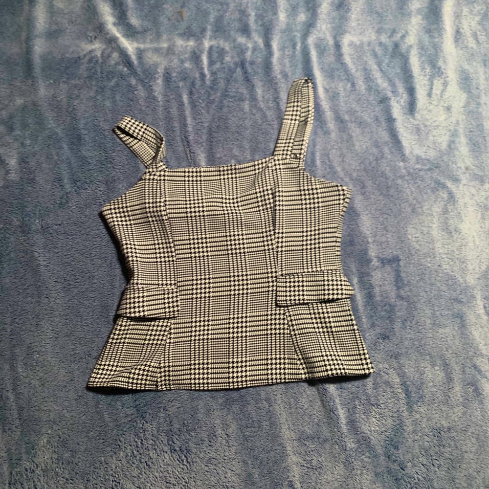 Checkered Flare Top